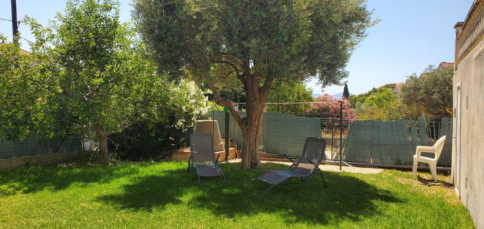 Jolie Studio En Rez De Jardin A L'Estaque Mourepiane 马赛 外观 照片